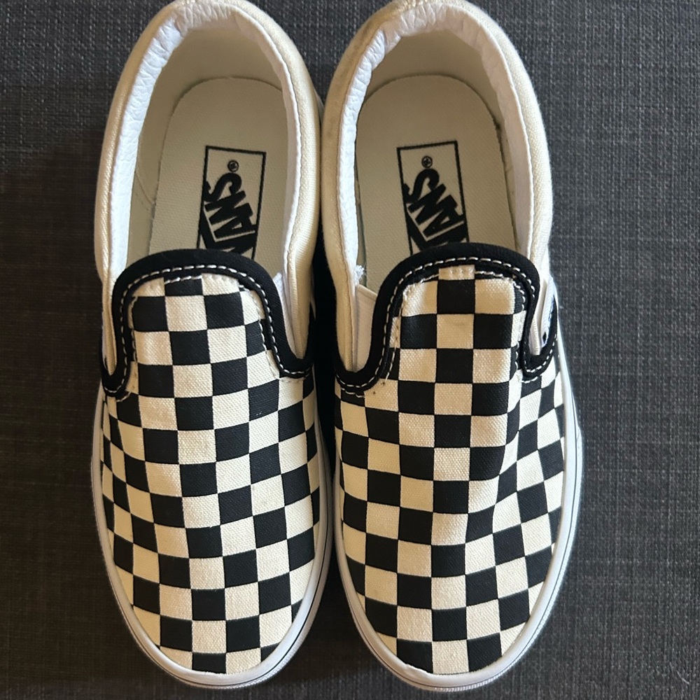 CHECKERED SLIP ON VANS KIDS SZ 13